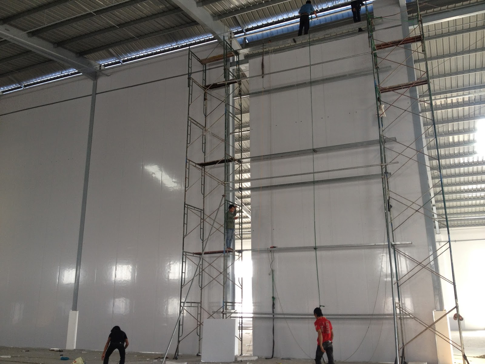 Đơn vị thi công tôn vách tại Đắk Lắk uy tín